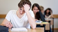 Bildungsabschlüsse gelten auch bei kontroversen bildungspolitischen Reformen