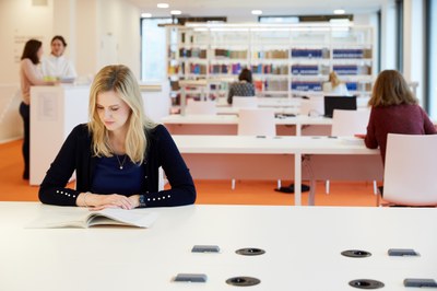 Arbeitsplätze der Frankfurter Forschungsbibliothek