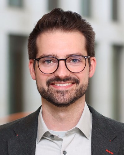 Portraitfoto Jonas Ringler